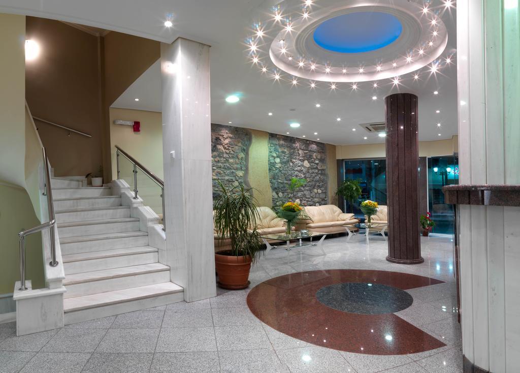 Alex Hotel Tripoli Buitenkant foto