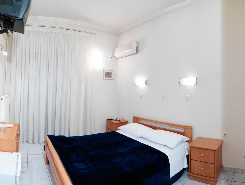 Alex Hotel Tripoli Kamer foto
